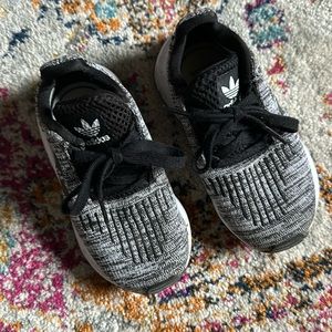 Toddler 8k adidas tennis shoes